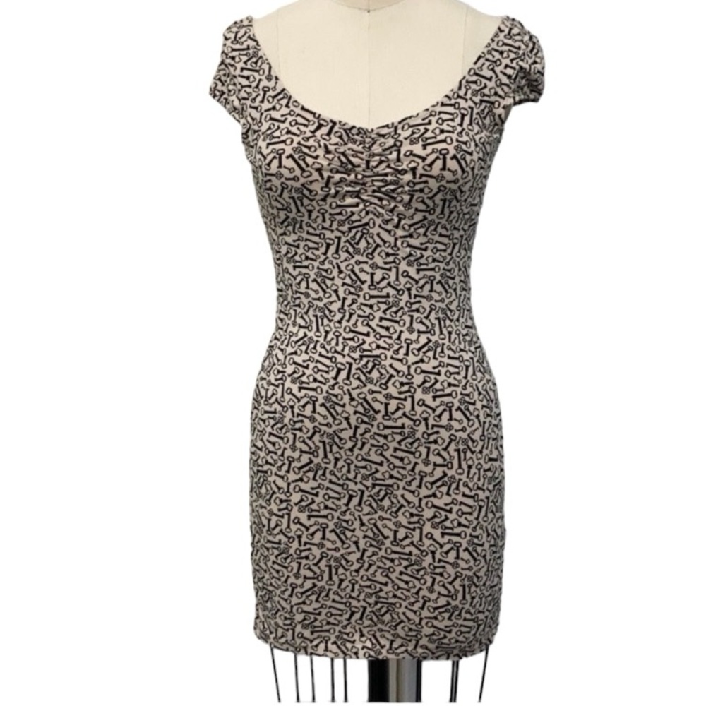 FITTED KEYS DRESS FROM H&M